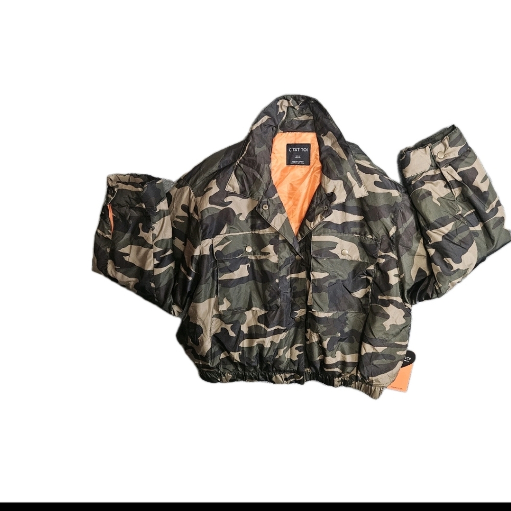 C'est Toi It's YOU Green Camo Women's Puff Cropped Lightweight Jacket Size 2XL